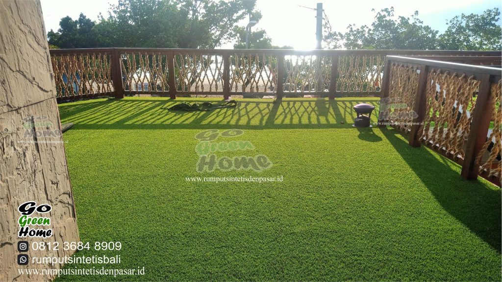 Pasang Rumput Sintetis Rooftop Bali